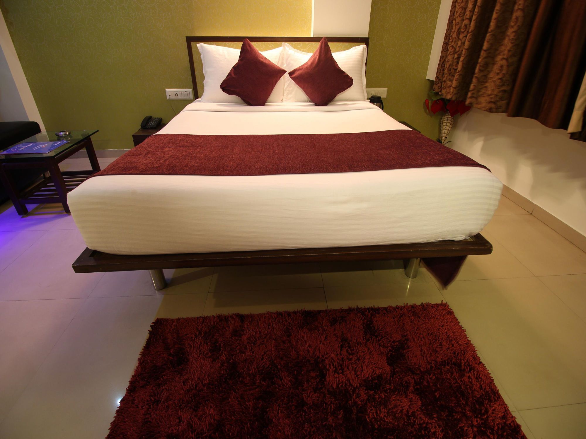 Oyo 2485 Hotel Kalash Inn Ahmedabad Buitenkant foto